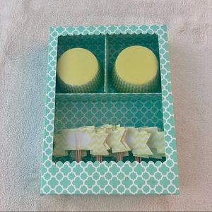 Cupcake Liners & Flags Set Chevron Print Yellow